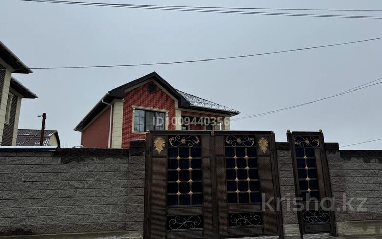 Отдельный дом · 6 комнат · 200 м² · 4.6 сот., Байдилдаева 32а за 100 млн 〒 в Таразе — фото 2