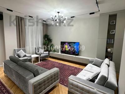 3-комнатная квартира · 130 м² · 8/11 этаж, Алии Молдагуловой 44 за 79 млн 〒 в Актобе