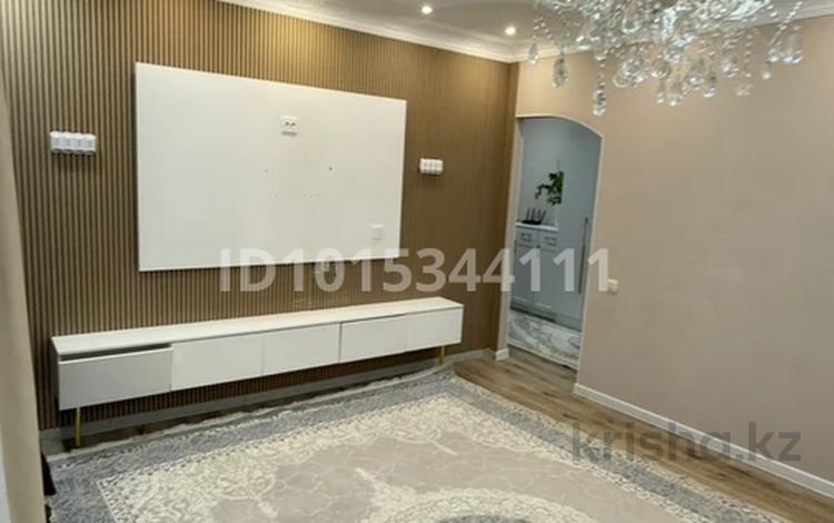 2-бөлмелі пәтер · 71 м² · 8/9 қабат, Акбулак 31, бағасы: 370 000 ₸ в Алматы, Алатауский р-н — фото 2