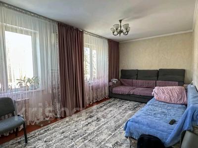 3-бөлмелі пәтер · 57 м² · 2/5 қабат, Самал, бағасы: 17 млн ₸ в Талдыкоргане, мкр Самал