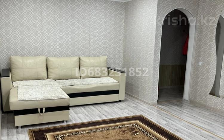 2-комнатная квартира, 42 м², 3/4 этаж посуточно, Абылайхана за 12 000 〒 в Щучинске — фото 2