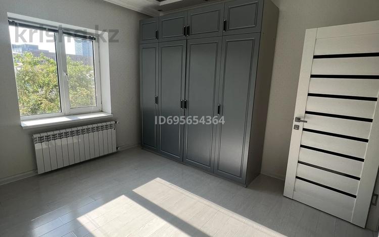 2-комнатная квартира · 60 м² · 3/5 этаж, мкр Сары Арка за 250 000 ₸ в Атырау — фото 2