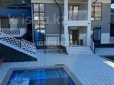 Жеке үй · 5 бөлме · 380 м², мкр Коктобе, Найманбаева 57, бағасы: 160 000 〒 в Алматы, Медеуский р-н