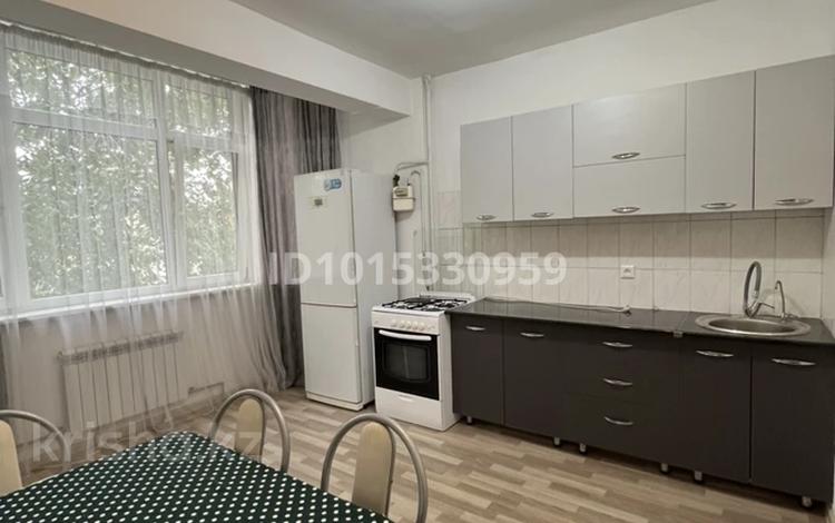2-бөлмелі пәтер · 72 м² · 3/9 қабат, Мамыр-7 ш/а. 13а — Бауыржан Момышулы и Шаляпина, бағасы: 300 000 ₸ в Алматы, Ауэзовский р-н — фото 2