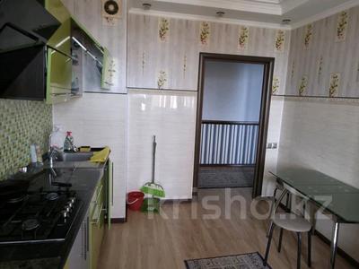 2-бөлмелі пәтер · 64 м² · 4/5 қабат, Балапанова, бағасы: 180 000 〒 в Талдыкоргане, мкр Коктем