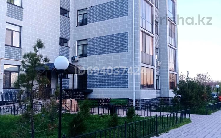 2-комнатная квартира, 63 м², 5/5 этаж, 15-й микрорайон, 15-й мкр 1/2 — возле роддома