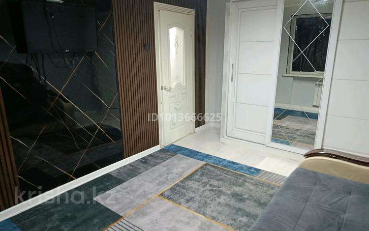 1-комнатная квартира · 40 м² · 2/5 этаж, Республика 26 за 150 000 ₸ в Шымкенте, Абайский р-н — фото 2