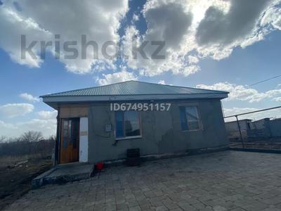 Отдельный дом · 3 комнаты · 130 м² · 7 сот., С/к Теплосеть2 14 за 12.5 млн ₸ в Актобе, мкр. Курмыш