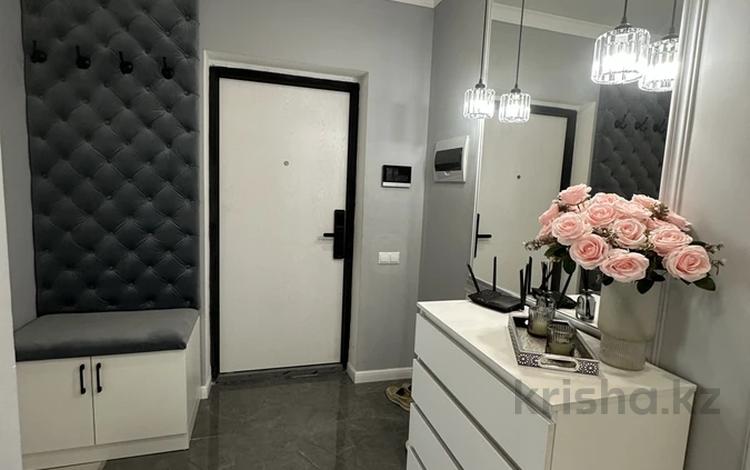 3-комнатная квартира · 90 м² · 15 этаж, Аль-Фараби 11/1 за 500 000 ₸ в Астане, Есильский р-н — фото 2