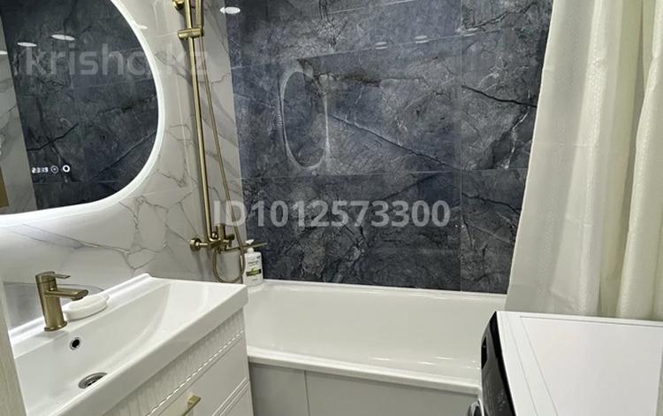 3-бөлмелі пәтер · 80 м² · 4/9 қабат, Ломова 179/9, бағасы: 55 млн ₸ в Павлодаре — фото 2