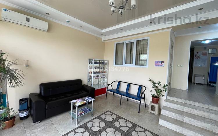 Медцентры и аптеки · 15 м² за 200 000 〒 в Шымкенте, Аль-Фарабийский р-н — фото 2