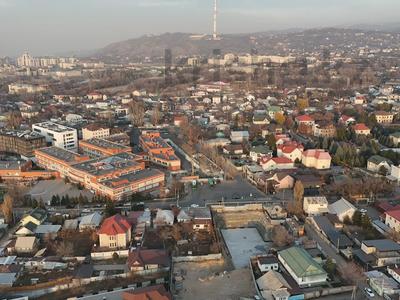 Жер телімі · 10 сотық, мкр Горный Гигант — Жамакаева, бағасы: 500 млн ₸ в Алматы, Медеуский р-н