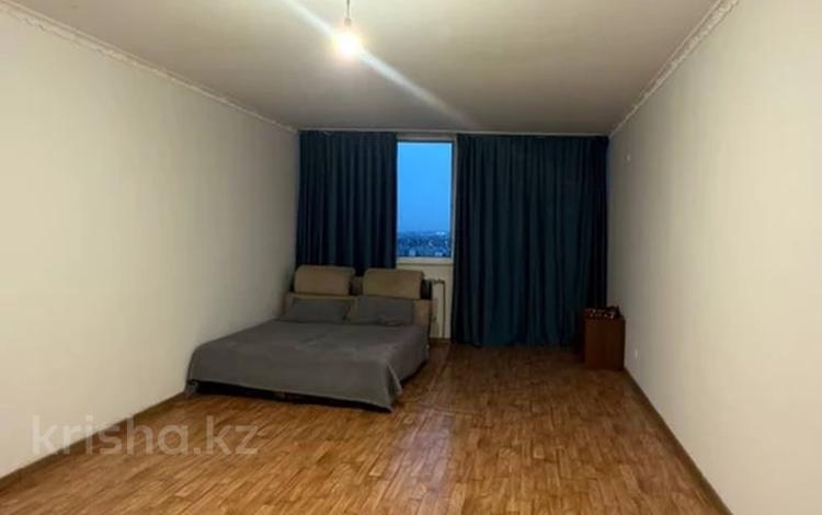 1-бөлмелі пәтер · 64 м² · 13/16 қабат, Шұғыла ш/а., Жуалы, бағасы: 25.5 млн ₸ в Алматы, Наурызбайский р-н — фото 2
