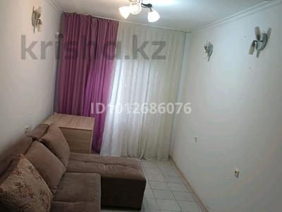 3-комнатная квартира · 64 м² · 1/4 этаж, мкр №5 18 за 15 000 ₸ в Алматы, Ауэзовский р-н
