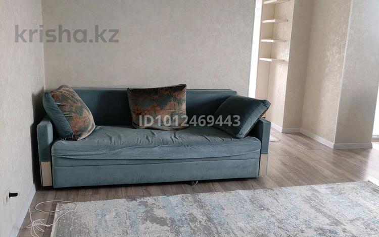 2-комнатная квартира · 40 м² · 6/12 этаж, Муканова 159 за 300 000 ₸ в Алматы, Алмалинский р-н — фото 2