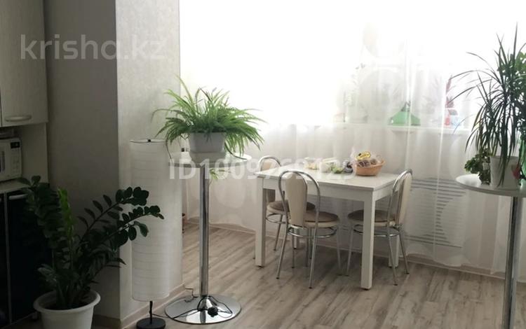 1-комнатная квартира · 56 м² · 5/7 этаж, мкр. Алтын орда, Алия Молдагулова 50а за 28 млн ₸ в Актобе — фото 2