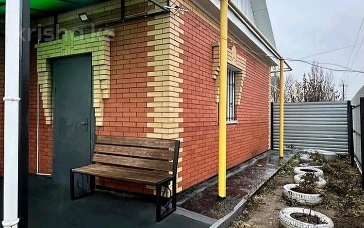 Отдельный дом · 3 комнаты · 108.4 м² · 11 сот., Северо запад за 49.9 млн ₸ в Костанае — фото 2