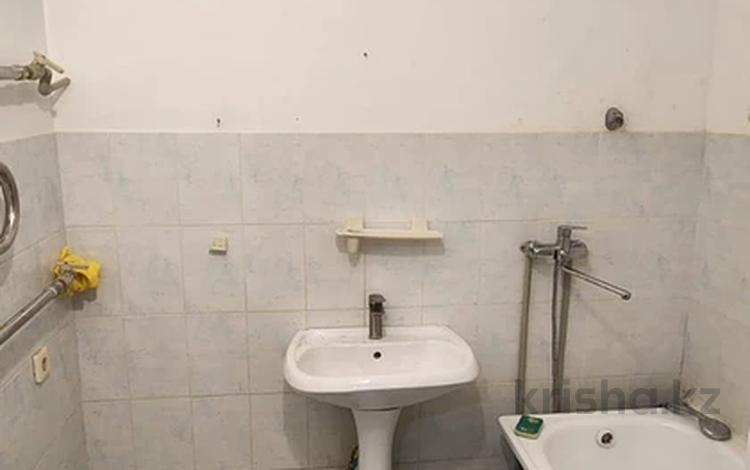 2-бөлмелі пәтер · 80 м² · 2/8 қабат, Абылай хана 15, бағасы: 200 000 ₸ в Каскелене — фото 2