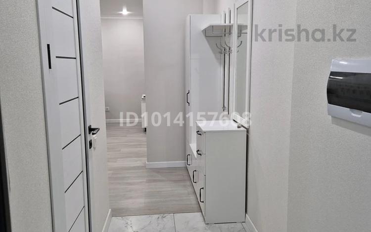 2-комнатная квартира · 70 м² · 4/9 этаж, Азильхан Нуршаихов, 6/1 за 250 000 ₸ в Астане, Нура р-н — фото 2