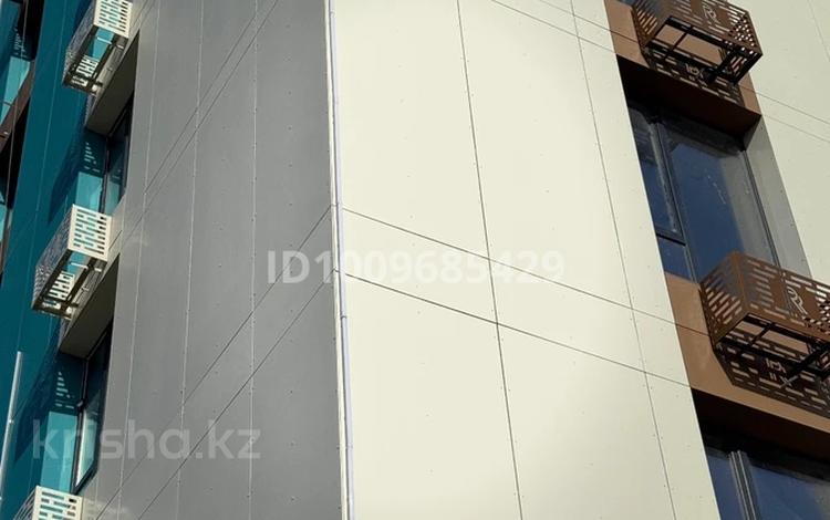 3-бөлмелі пәтер · 127.5 м² · 9/13 қабат, Шамина 5в, бағасы: 49 млн ₸ в Атырау, мкр Жилгородок — фото 2