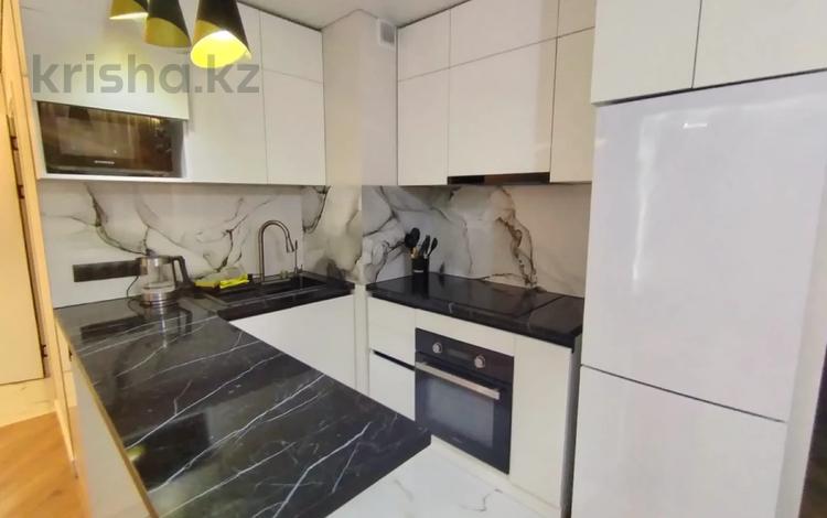 2-комнатная квартира · 46 м² · 9/10 этаж, мкр Аккент 100 за 18 000 ₸ в Алматы, Алатауский р-н — фото 2