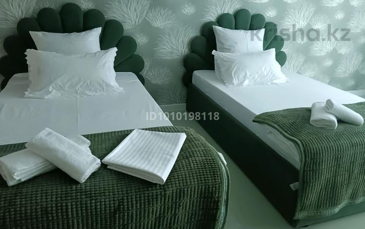 1-бөлмелі пәтер · 50 м² · 15/25 қабат, мкр 11 112 "в" — 25 этажный дом, бағасы: 20 000 ₸ в Актобе — фото 2