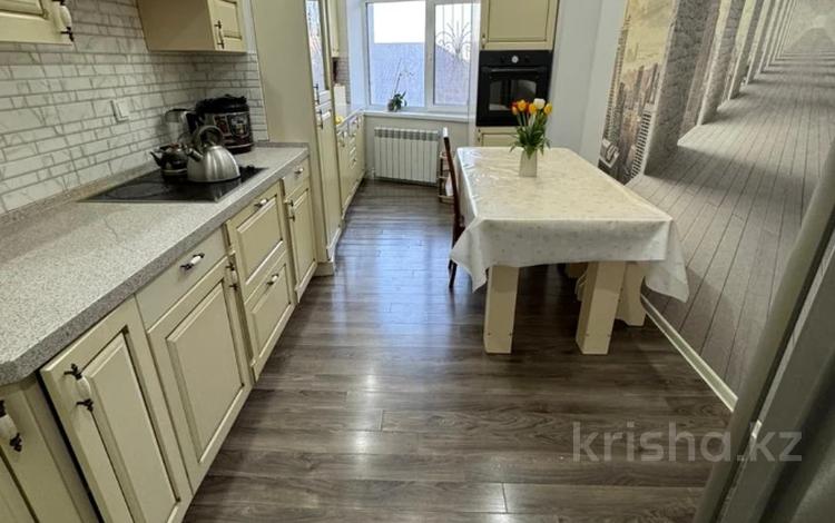 4-комнатная квартира · 125 м² · 3/10 этаж, мкр 11 114 за 58 млн ₸ в Актобе — фото 7