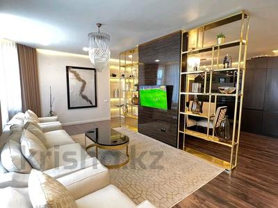 4-комнатная квартира · 214 м² · 11/15 этаж, Тауелсиздик 33 за 180 млн ₸ в Астане, Алматы р-н