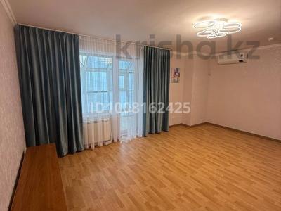 3-комнатная квартира · 92 м² · 8/15 этаж, Абая 63 за 43 млн 〒 в Астане, р-н Байконур