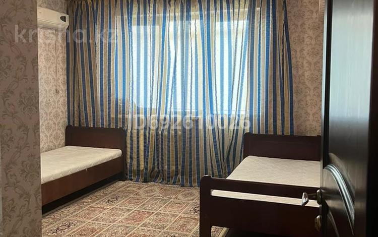 3-комнатная квартира, 100 м², 3/5 этаж помесячно, Мкр Астана 5 за 230 000 〒 в Таразе — фото 2