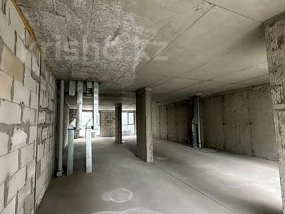 3-бөлмелі пәтер · 108.5 м² · 2/10 қабат, Утеген батыра 7/9г, бағасы: ~ 56.4 млн ₸ в Алматы, Ауэзовский р-н