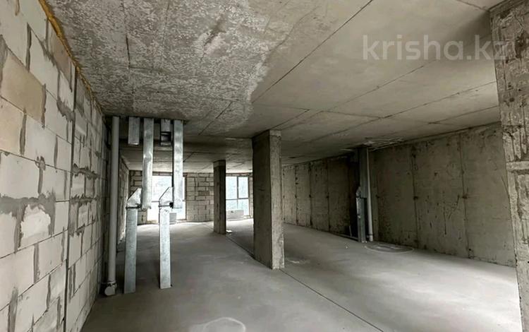 3-бөлмелі пәтер · 108.5 м² · 2/10 қабат, Утеген батыра 7/9г, бағасы: ~ 56.4 млн ₸ в Алматы, Ауэзовский р-н — фото 2