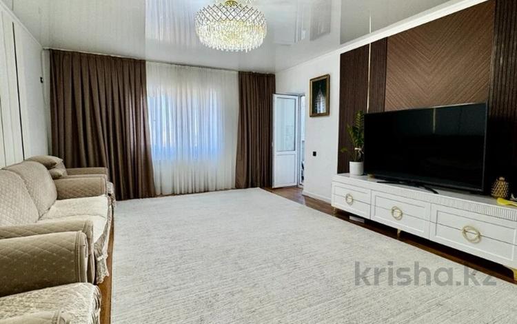 3-комнатная квартира · 107.4 м² · 4/16 этаж, мкр Мамыр-1 за 96 млн ₸ в Алматы, Ауэзовский р-н — фото 3