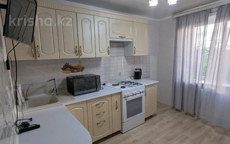 3-комнатная квартира · 62.9 м² · 5/5 этаж, пр. Момышулы за 20 млн ₸ в Темиртау — фото 7