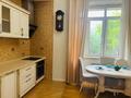 3-бөлмелі пәтер · 104 м² · 2/5 қабат, Омаровой 37, бағасы: 105 млн ₸ в Алматы, Медеуский р-н — фото 2