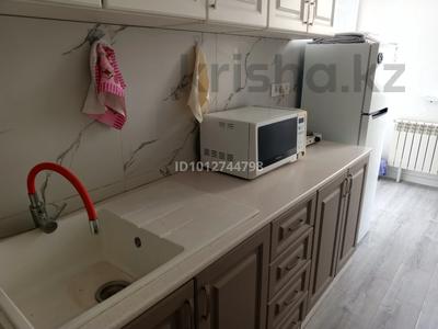 1-бөлмелі пәтер · 40 м² · 2 қабат, мкр Аксай-4, Улугбека, бағасы: 160 000 ₸ в Алматы, Ауэзовский р-н
