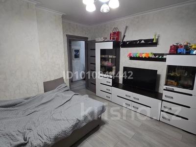 2-комнатная квартира · 57 м² · 3/8 этаж, Райымбека 245б — ТРЦ Максима за 300 000 〒 в Алматы, Жетысуский р-н