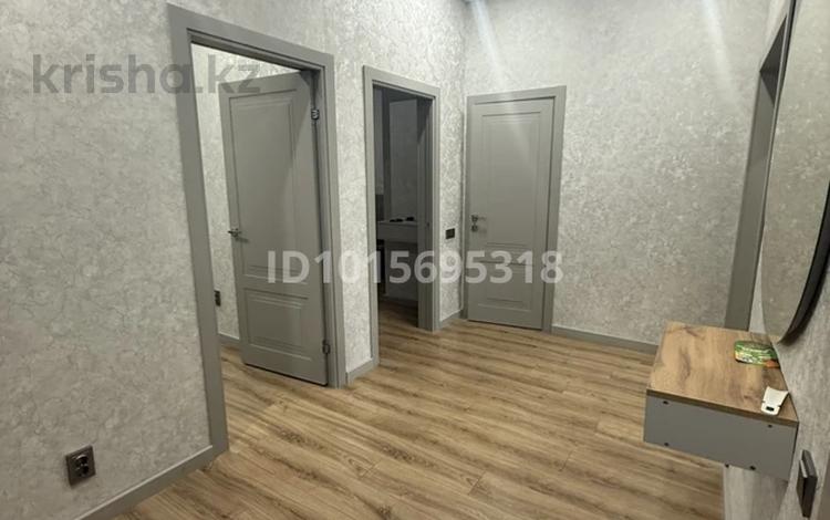 2-бөлмелі пәтер · 72.1 м² · 9/10 қабат, Алтын орда ш/а., проспект Алии молдагуловой 62/1, бағасы: 32.5 млн ₸ в Актобе, мкр. Алтын орда — фото 12