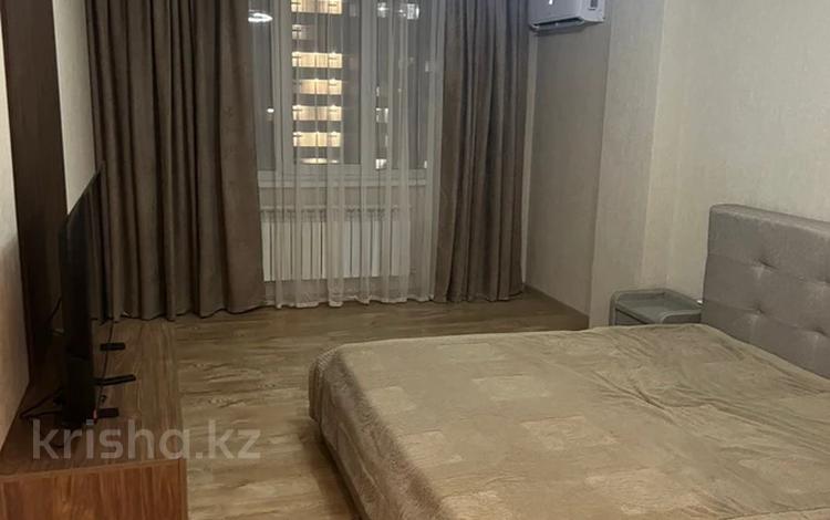 1-комнатная квартира · 45 м² · 9/13 этаж, Есенова 160/3 за 250 000 ₸ в Алматы, Жетысуский р-н — фото 2
