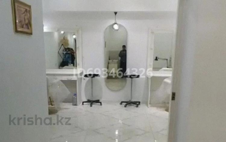 Салоны красоты · 35 м² за 7.6 млн ₸ в Актау, 17-й мкр — фото 17