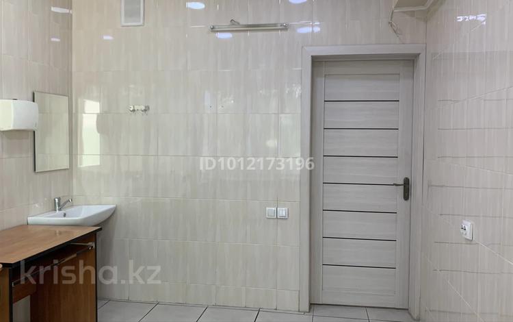 Медцентры и аптеки · 11 м² за 170 000 ₸ в Алматы, Жетысуский р-н — фото 2