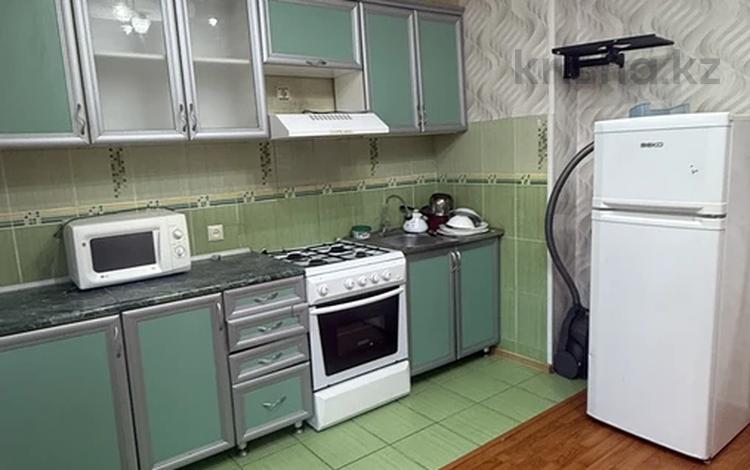 1-комнатная квартира · 45 м² · 3/9 этаж, Толеби 261б за 230 000 ₸ в Алматы, Алмалинский р-н — фото 2