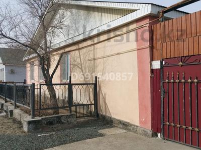 Отдельный дом · 4 комнаты · 136 м² · 6 сот., Мырзагали Казрета 103 — В центре города ,рядом школа 2 ,Алтынсарина за 25 млн ₸ в Атырау