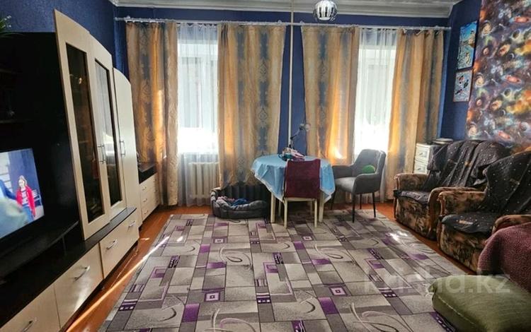 3-комнатная квартира · 70 м² · 2/2 этаж, Украинская 205 за 11.5 млн ₸ в Петропавловске — фото 2