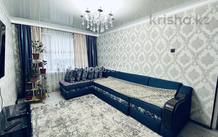 4-комнатная квартира, 76 м², 2/5 этаж, Салтанат 23 — Остановка Лермонтова