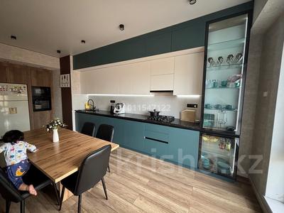 4-бөлмелі пәтер · 162 м² · 5/5 қабат, 16-й мкр , Мкр. 16 94, бағасы: 81 млн ₸ в Актау