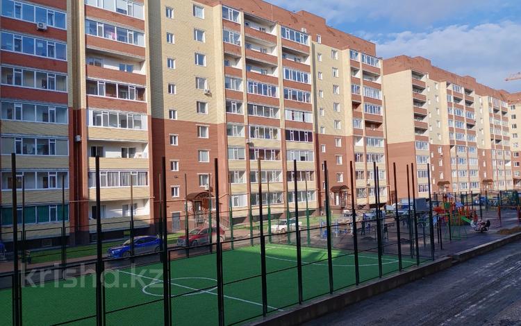 3-комнатная квартира, 92.4 м², 2/9 этаж, Каирбекова 358/2