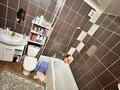 2-бөлмелі пәтер · 60 м² · 2/2 қабат, Әйтеке би 46, бағасы: 10 млн ₸ в Хромтау — фото 6