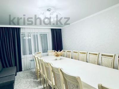 4-комнатная квартира, 137 м², 1/5 этаж, мкр. Алтын орда за 43 млн 〒 в Актобе, мкр. Алтын орда