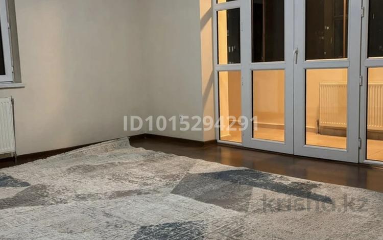 2-бөлмелі пәтер · 63 м² · 4/12 қабат, Ақкент ш/а. 47, бағасы: 350 000 ₸ в Алматы, Алатауский р-н — фото 2